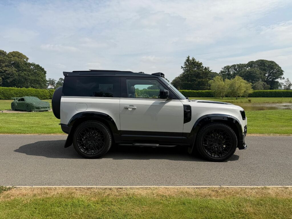 Land Rover Defender 90 D250 X-dynamic Hse - Black #32