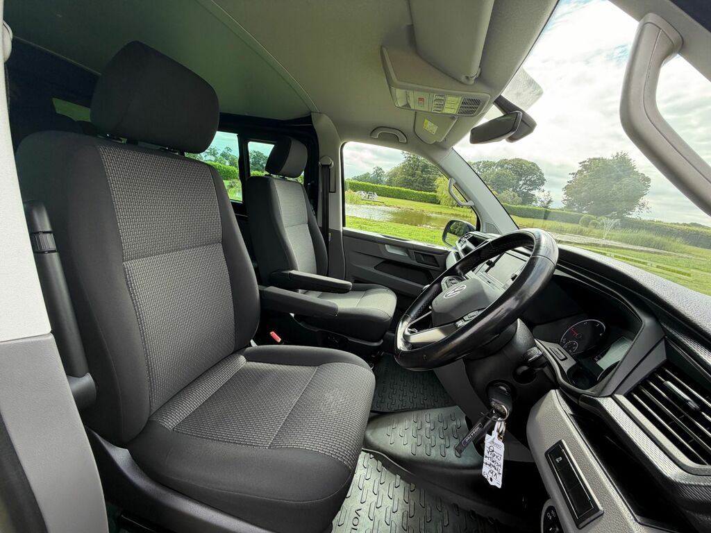Volkswagen Transporter 2.0 Tdi T32 Highline Black #6