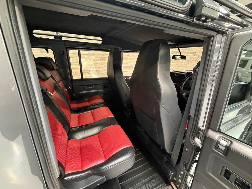 Land Rover Defender 110 110 Unknown U177 White #10