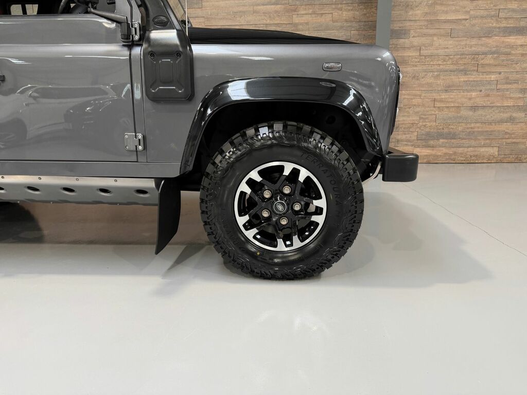 Land Rover Defender 110 110 Unknown U177 White #23