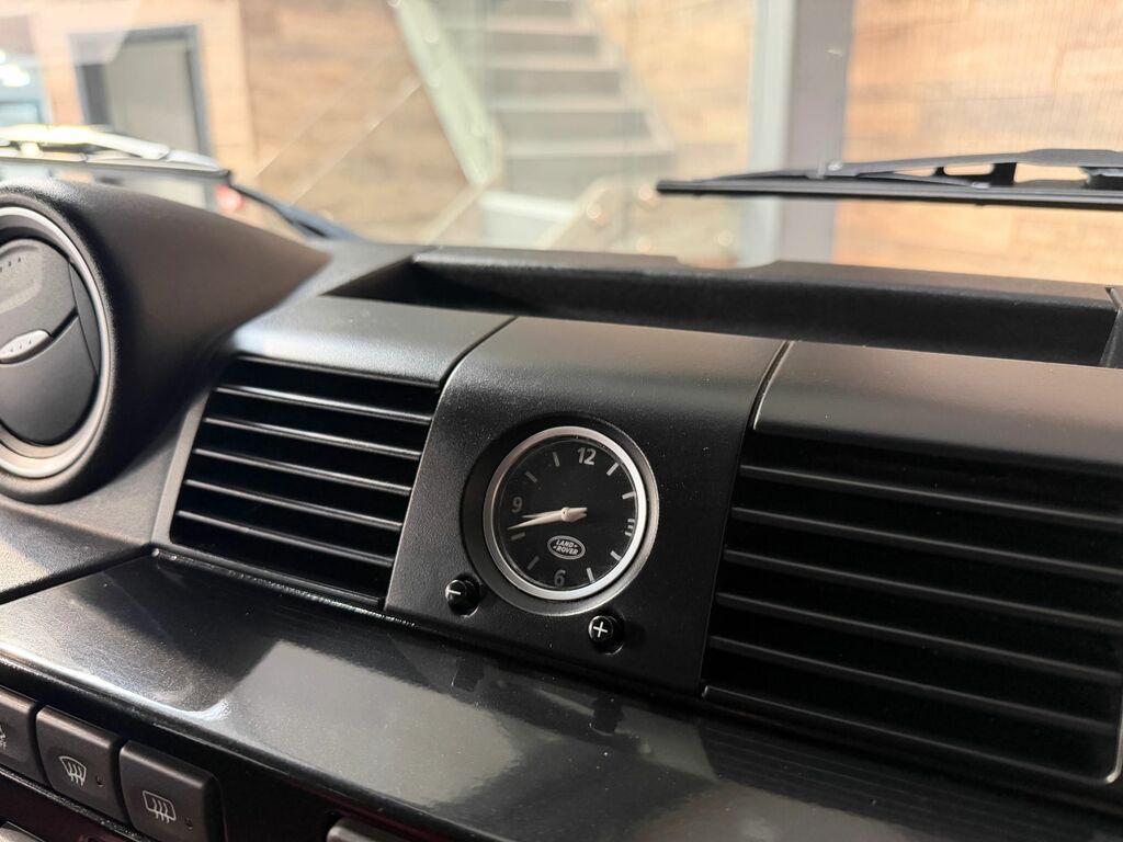 Land Rover Defender 110 110 Unknown U177 White #17
