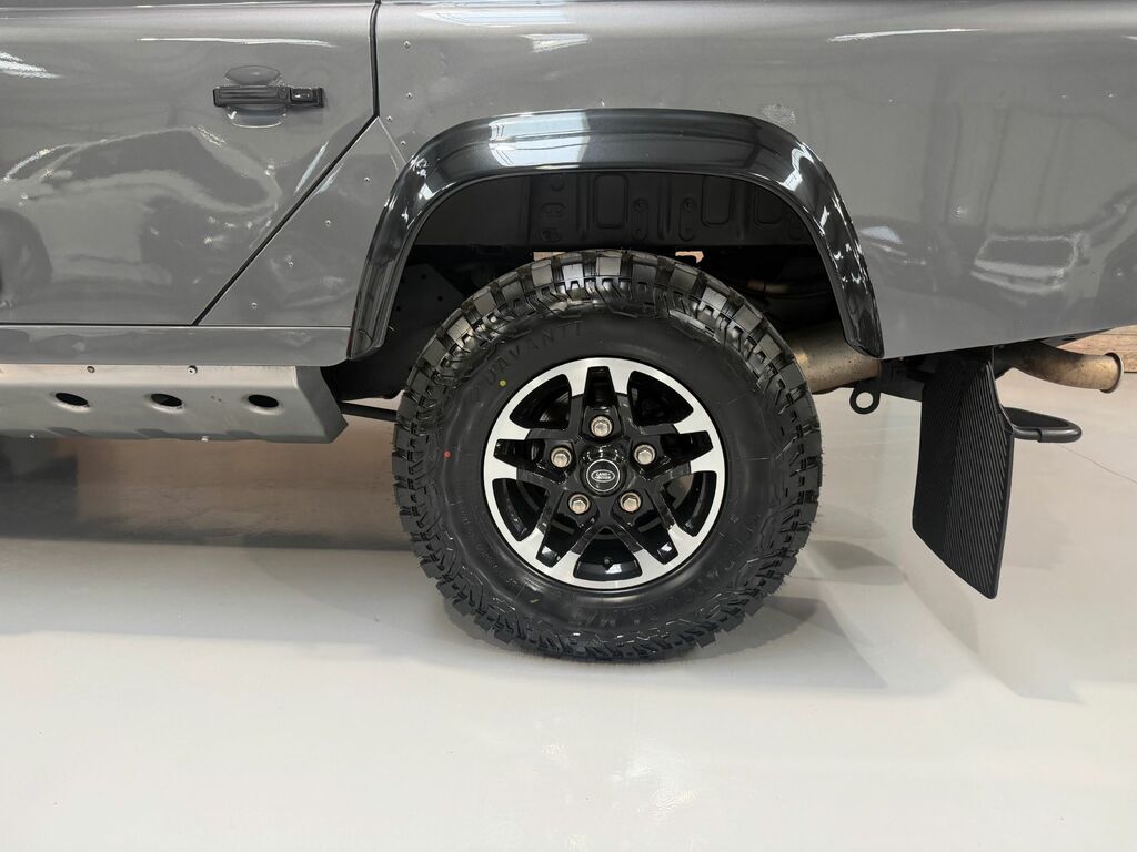 Land Rover Defender 110 110 Unknown U177 White #21
