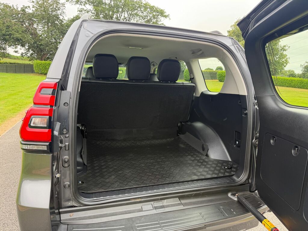 Toyota Land Cruiser Panel Van 2.8 D Active 2021 White #27