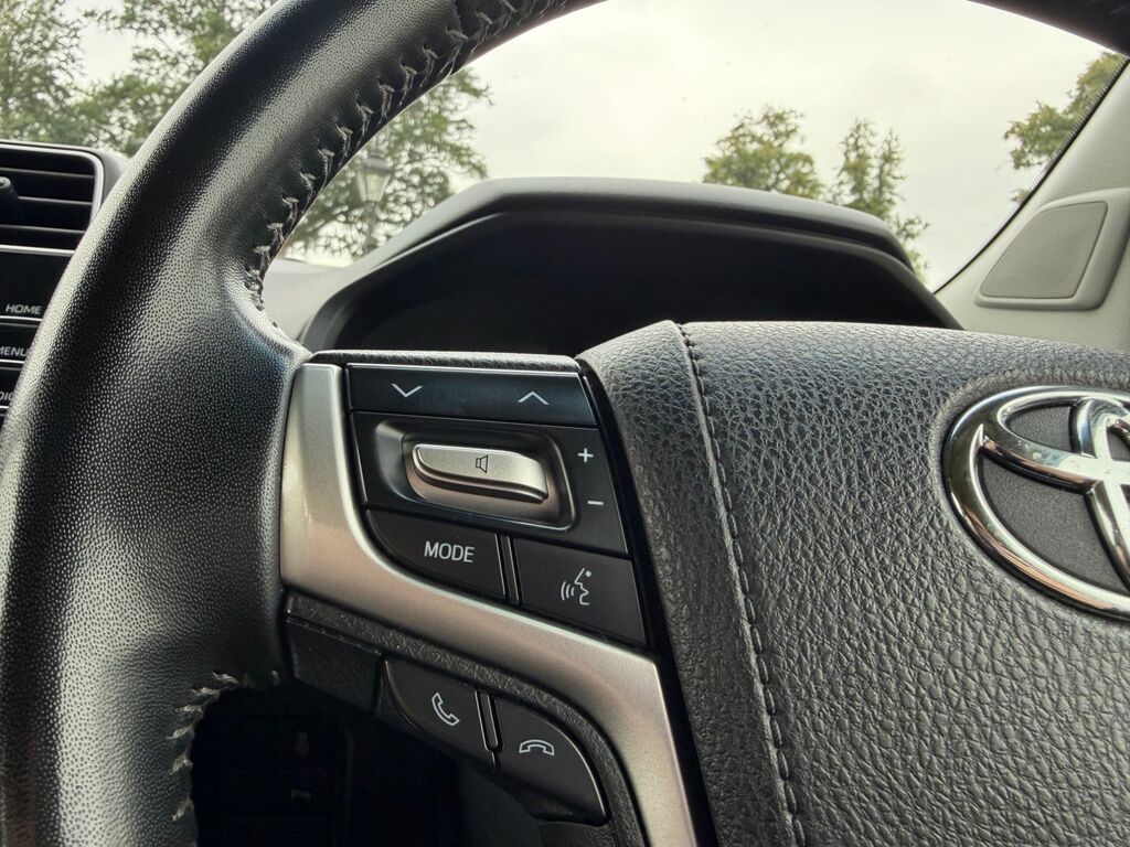 Toyota Land Cruiser Panel Van 2.8 D Active 2021 White #21