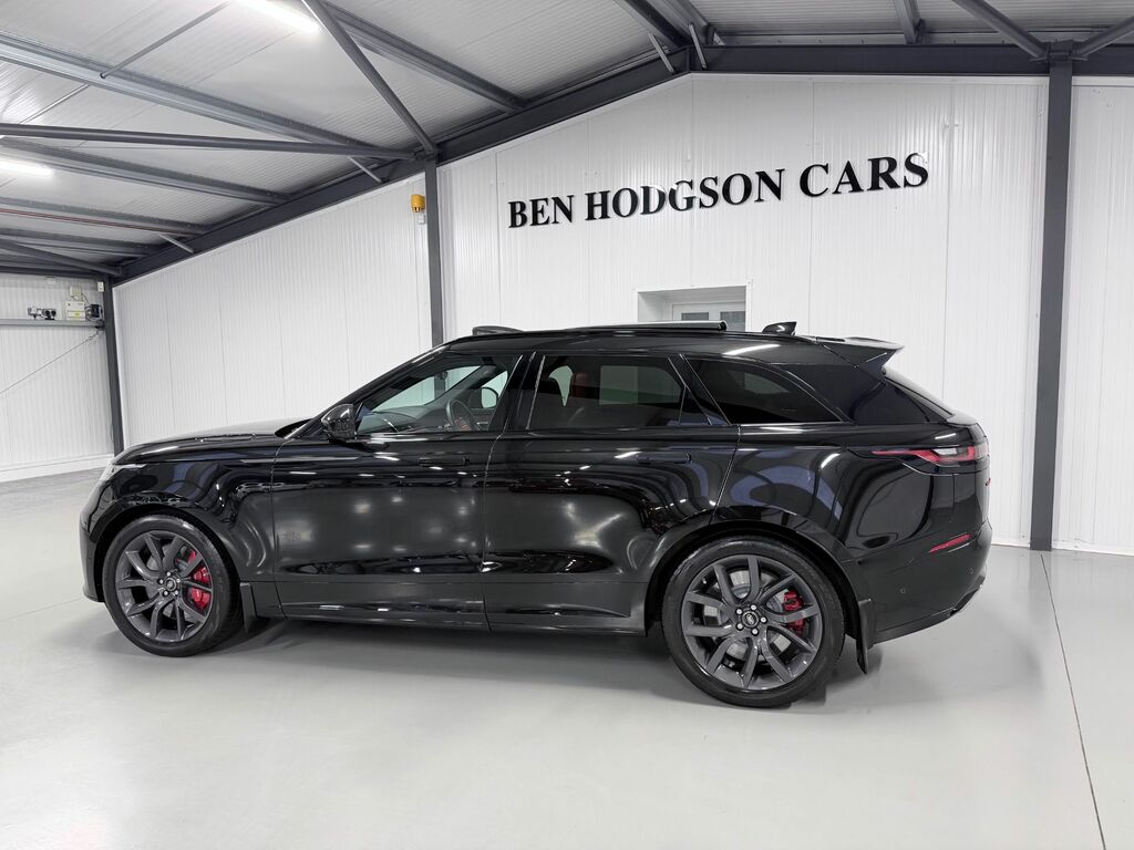 Land Rover Range Rover Velar 5.0 P550 Dynamic Black #4