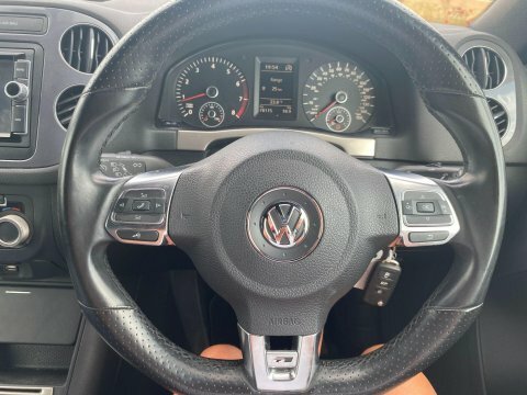 Volkswagen Tiguan 2.0 R Line Tdi Bluemotion Tech 4Motion Dsg 175 White #17