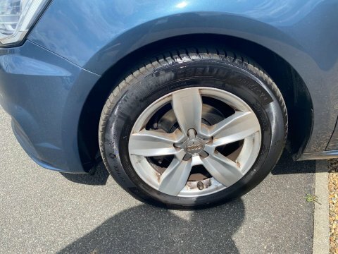 Audi A1 1.0 Tfsi Se AU66FHF Blue #4