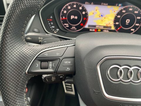 Audi Q5 Sport Black #25