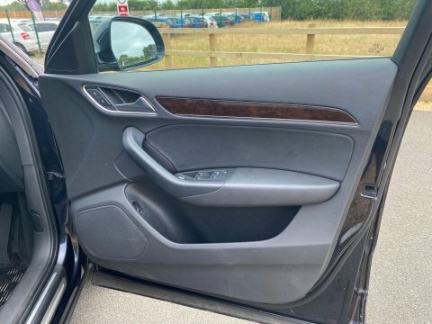 Audi Q3 1.4 Q3 S Black #10