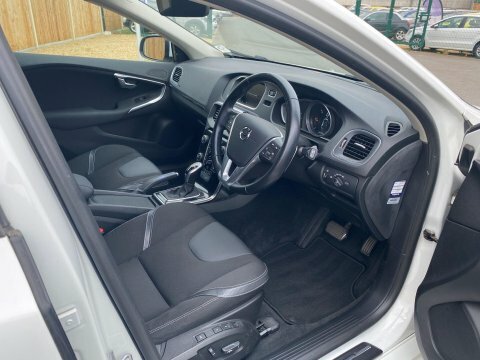 Volvo V40 2.0 D3 Silver #9
