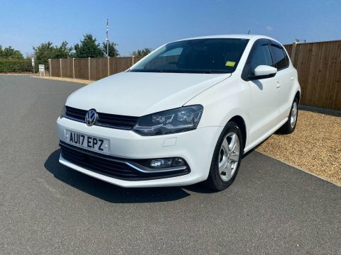 Volkswagen Polo 1.2 Tsi Bluemotion AU17EPZ White #2
