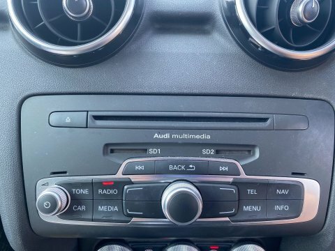 Audi A1 2014 1.4 Tfsi Cod Black Edition Sportback Petr White #17