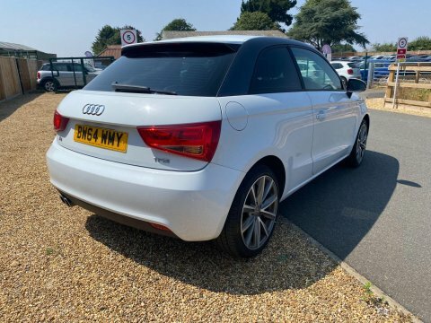 Audi A1 2014 1.4 Tfsi Cod Black Edition Sportback Petr White #6