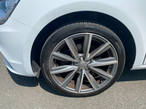 Audi A1 2014 1.4 Tfsi Cod Black Edition Sportback Petr White #4