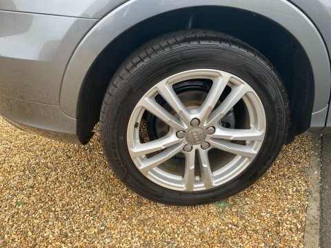 Audi Q3 2.0 Tdi Quattro Se Blue #8