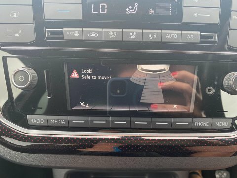 Volkswagen Up 1.0 Move Up Red #19