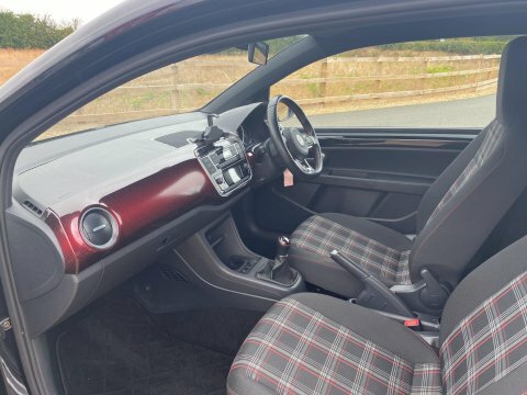 Volkswagen Up 1.0 Move Up Red #11