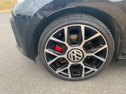 Volkswagen Up 1.0 Tsi Gti Black #4