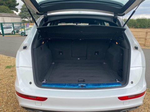 Audi Q5 2.0 Tdi Quattro S Line Plus 187 Bhp Grey #28