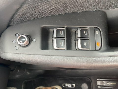 Audi Q5 2.0 Tdi Quattro S Line Plus 187 Bhp Grey #25