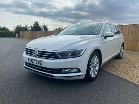 Volkswagen Passat 2.0 Tdi Bluemotion White #2