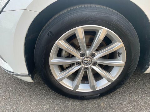 Volkswagen Passat 2.0 Tdi Bluemotion White #4