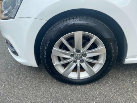 Volkswagen Polo 1.2 Tsi Bluemotion White #4