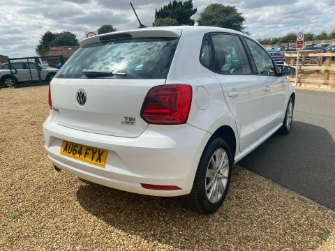 Volkswagen Polo 1.2 Tsi Bluemotion White #6