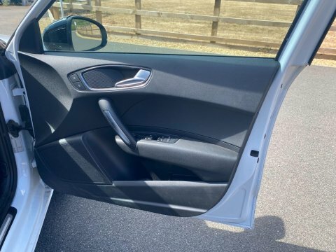 Audi A1 1.4 Sportback Tfsi Sport 122 Bhp Red #10
