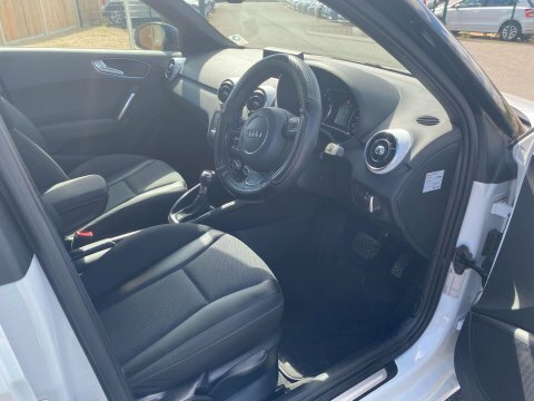 Audi A1 1.4 Sportback Tfsi Sport 122 Bhp Red #9