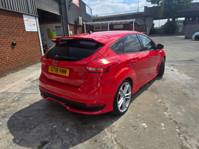 Ford Focus 2.0 Tdci St-3 Hatchback Euro 6 Red #3