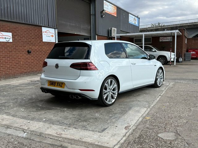 Volkswagen Golf 2.0 Tsi R Hatchback Dsg 4Motion Euro 6 SM18XNZ White #6