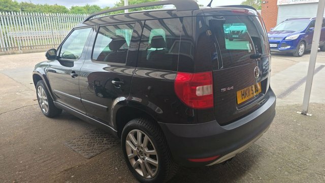 Skoda Yeti 1.8 Tsi Elegance Suv 4Wd Euro 5 Black #3
