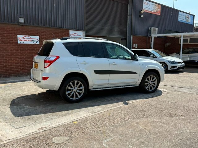 Toyota Rav 4 2.2 D-cat Sr Suv 4Wd Euro 5 150 P White #3