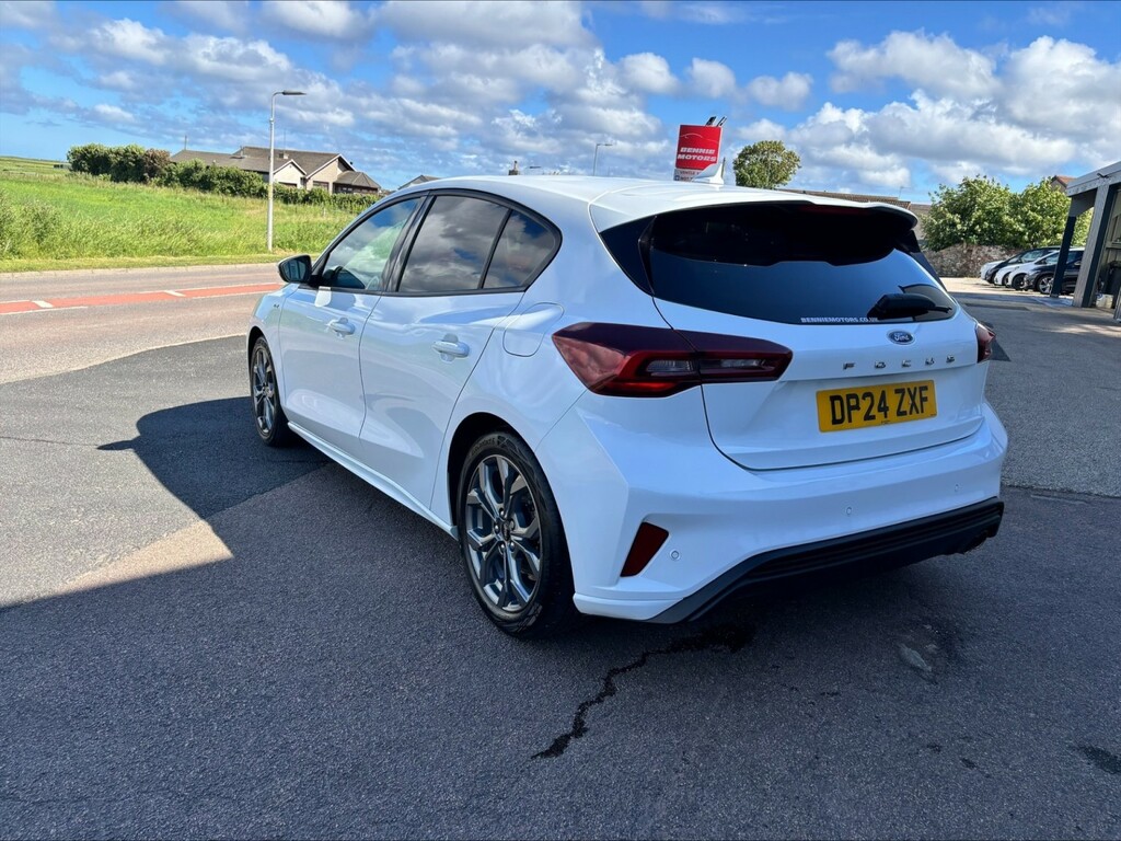 Ford Focus Hatchback 1.0 Focus St-line 1.0L Ecoboost 1 DP24ZXF White #4