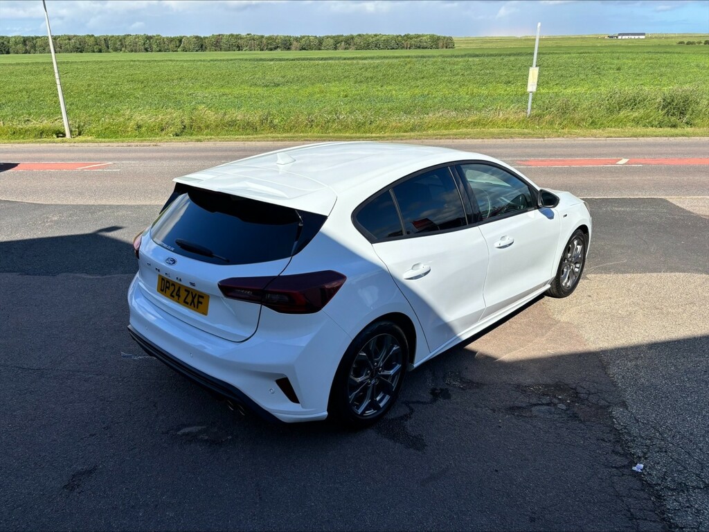 Ford Focus Hatchback 1.0 Focus St-line 1.0L Ecoboost 1 DP24ZXF White #3