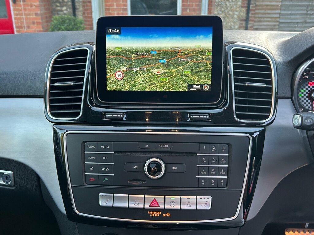 Mercedes-Benz GLE Class 250D 4Matic Amg Line 9G-tronic Black #24