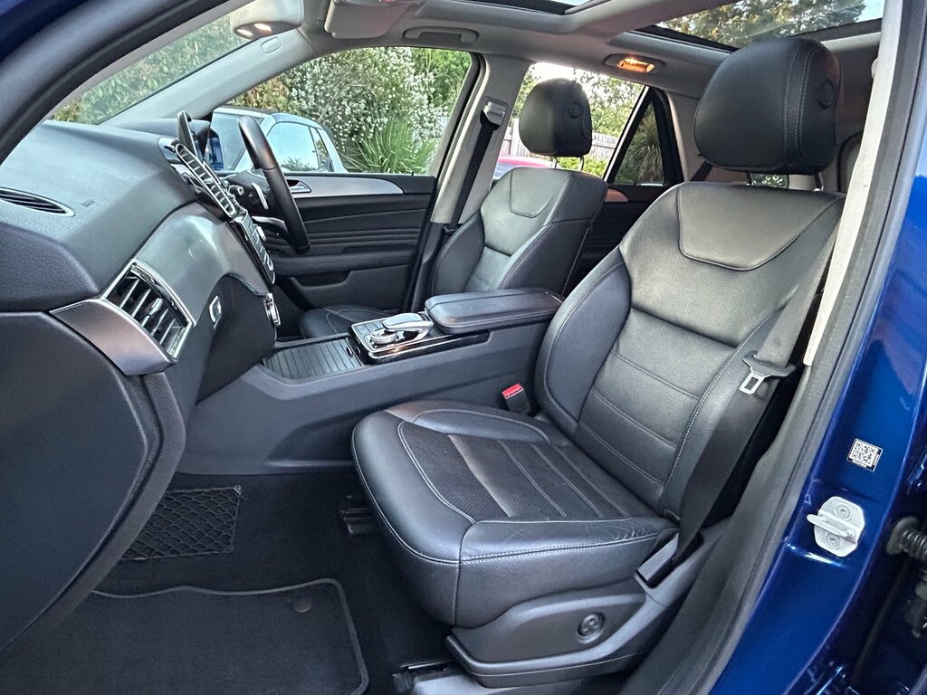Mercedes-Benz GLE Class 250D 4Matic Amg Line 9G-tronic Black #38