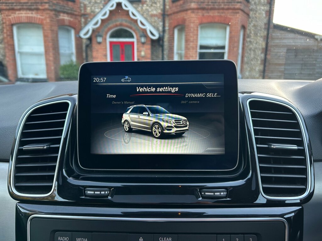 Mercedes-Benz GLE Class 250D 4Matic Amg Line 9G-tronic Black #44