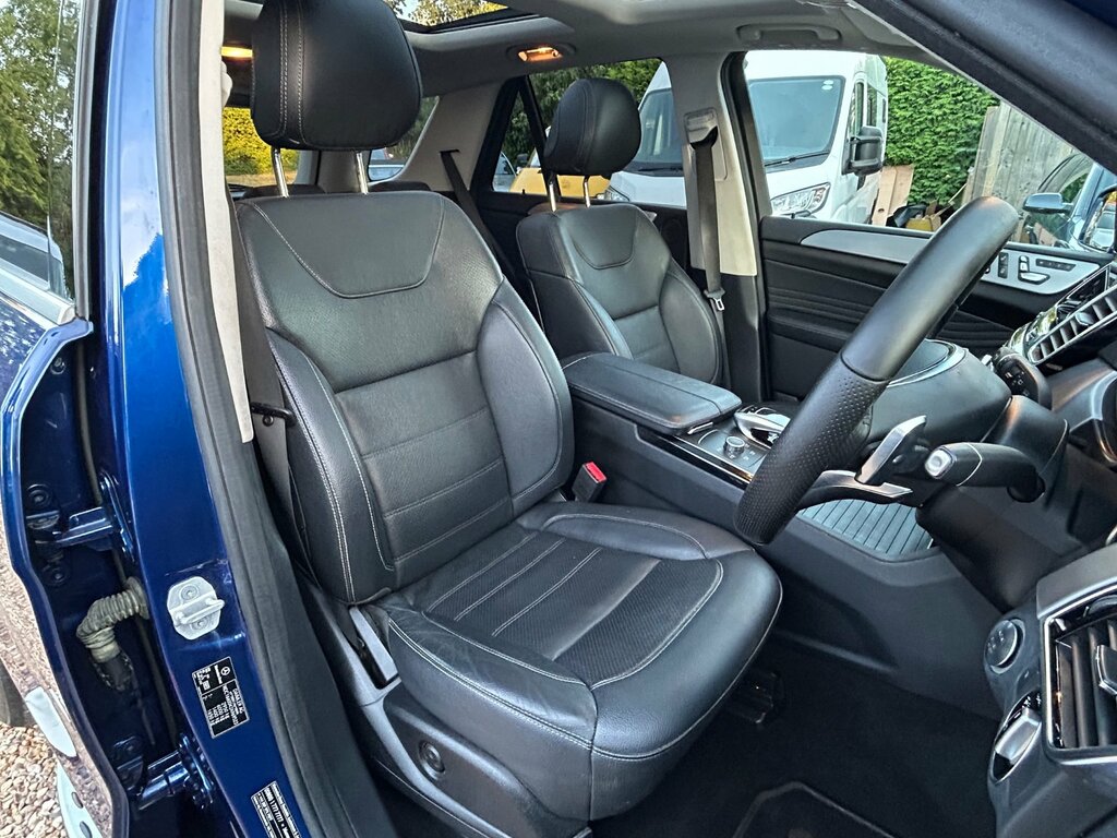 Mercedes-Benz GLE Class 250D 4Matic Amg Line 9G-tronic Black #21
