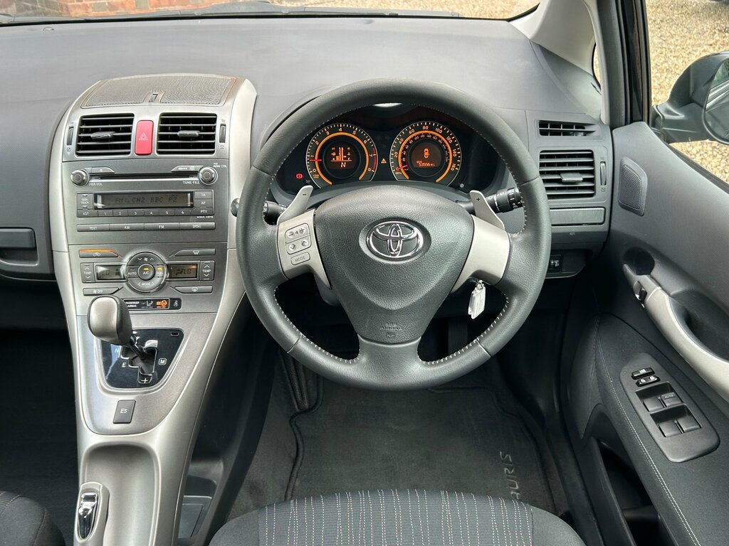 Toyota Auris 1.4 Tr D Grey #29