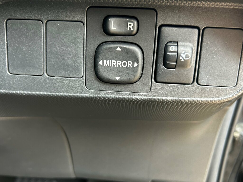 Toyota Auris 1.4 Tr D Grey #40