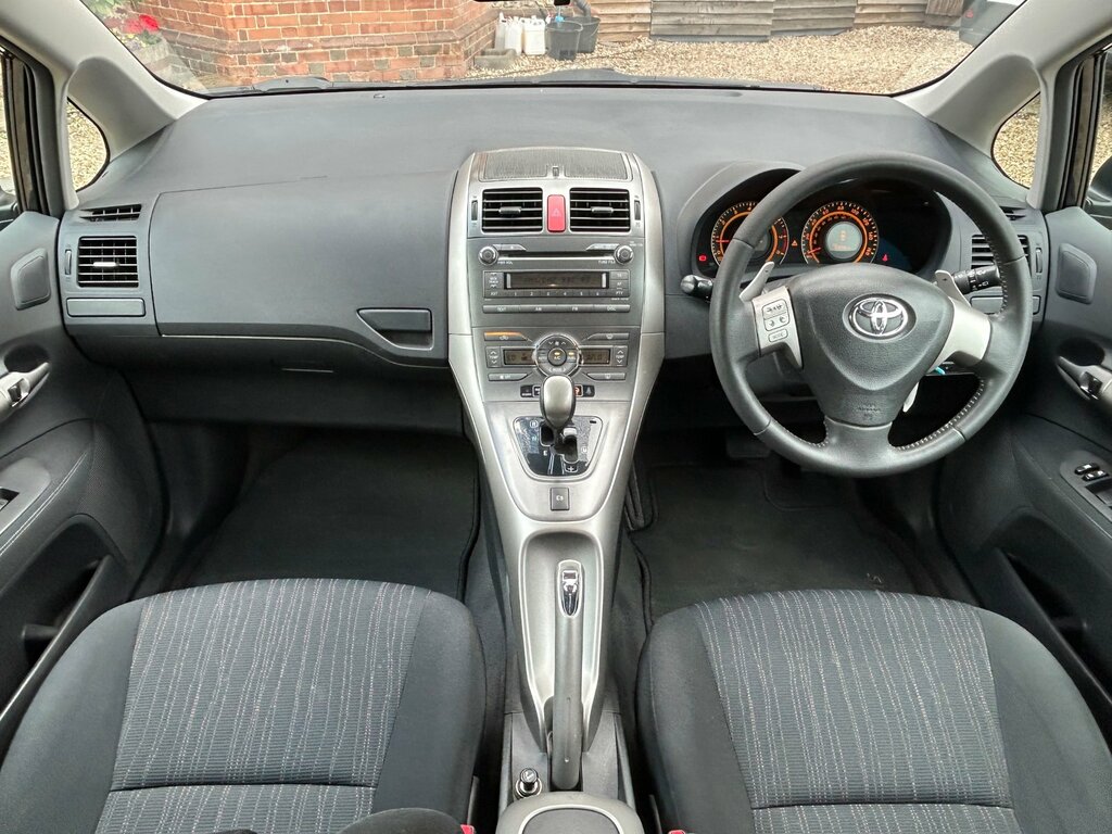Toyota Auris 1.4 Tr D Grey #38