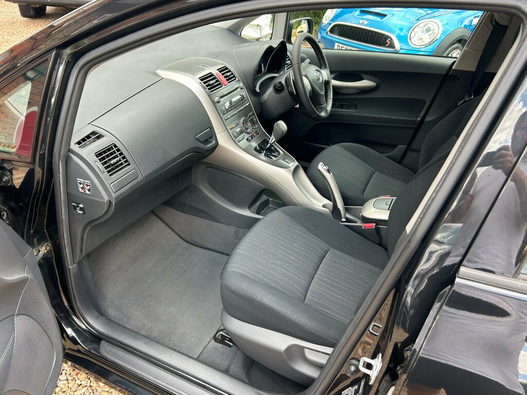 Toyota Auris 1.4 Tr D Grey #31