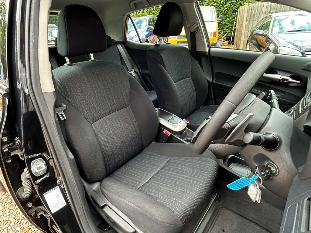 Toyota Auris 1.4 Tr D Grey #20