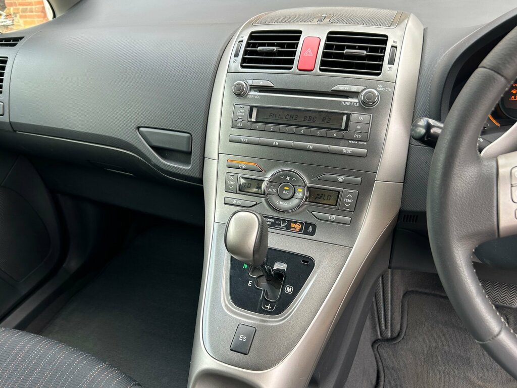Toyota Auris 1.4 Tr D Grey #23