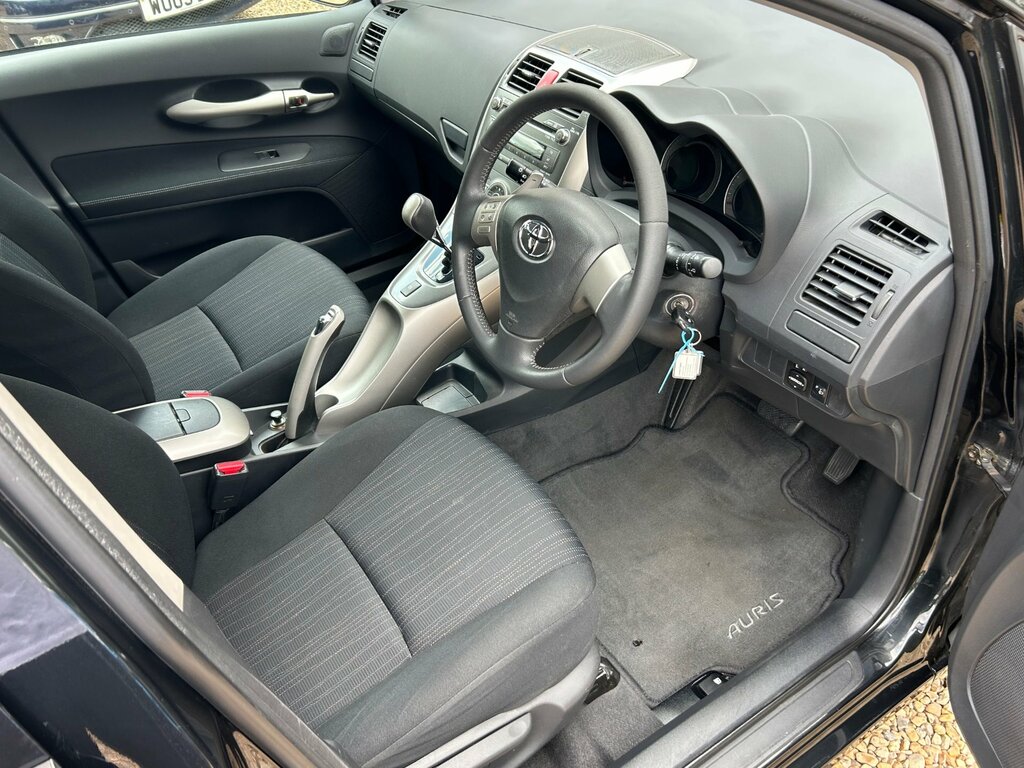 Toyota Auris 1.4 Tr D Grey #19