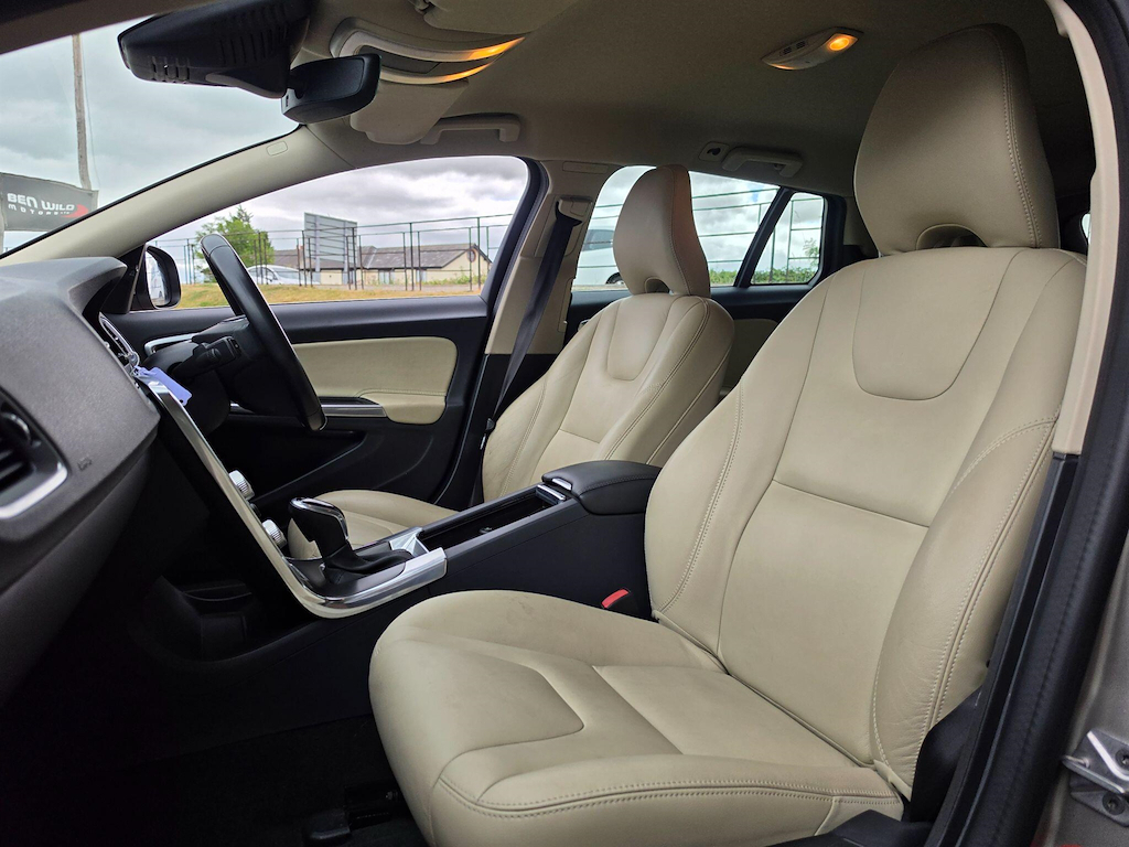 Volvo V60 2.0 D4 Business Edition Euro 6 Ss Gold #21