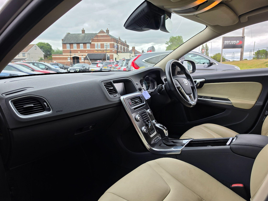 Volvo V60 2.0 D4 Business Edition Euro 6 Ss Gold #19