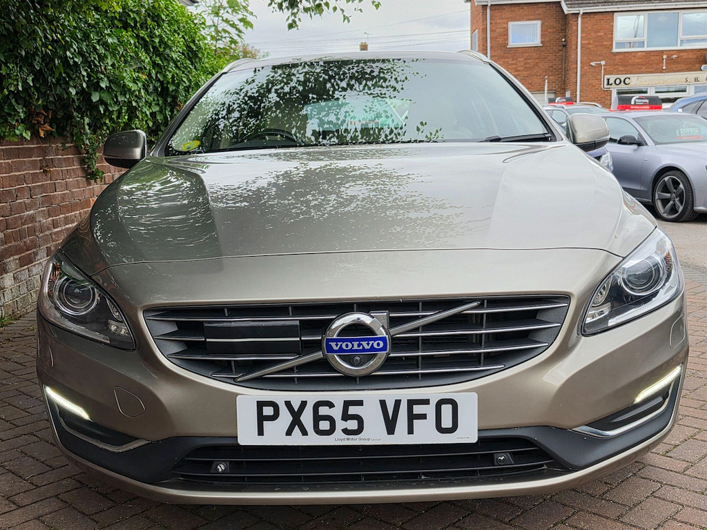 Volvo V60 2.0 D3 Se Lux Nav Euro 6 Ss Gold #2